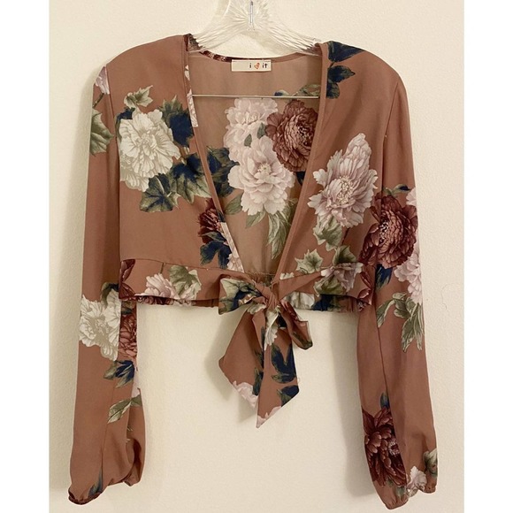 Floral Tie Front Crop Top - Picture 3 of 8